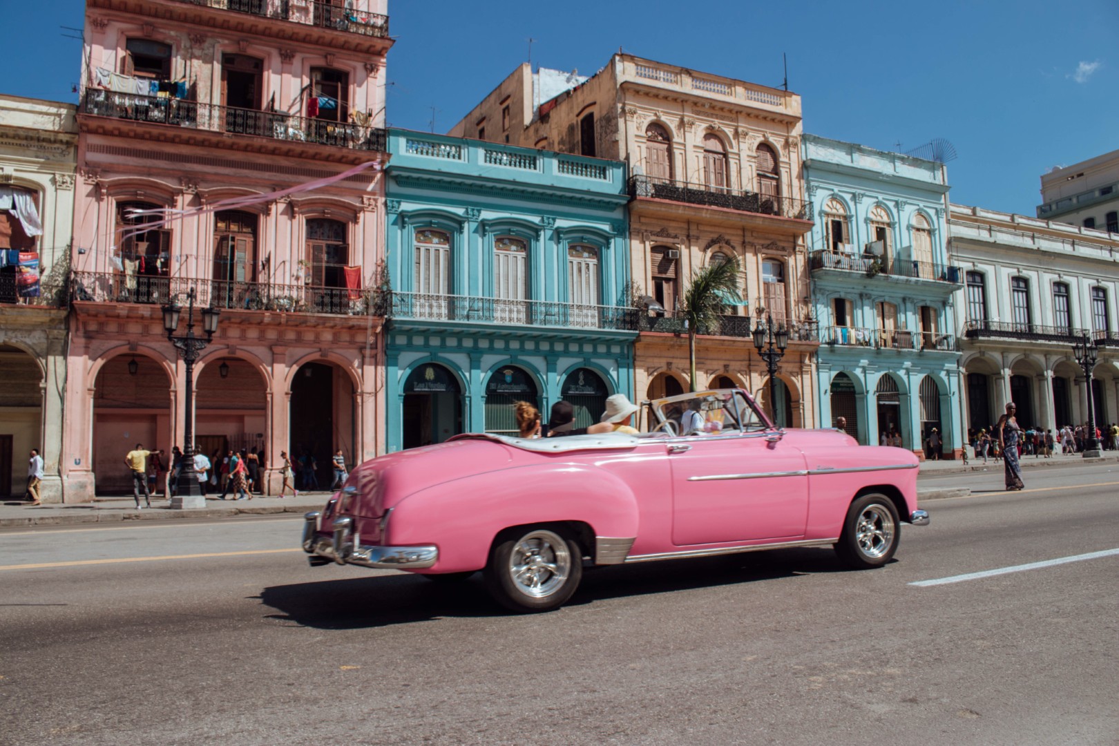 people-car-city-street-low